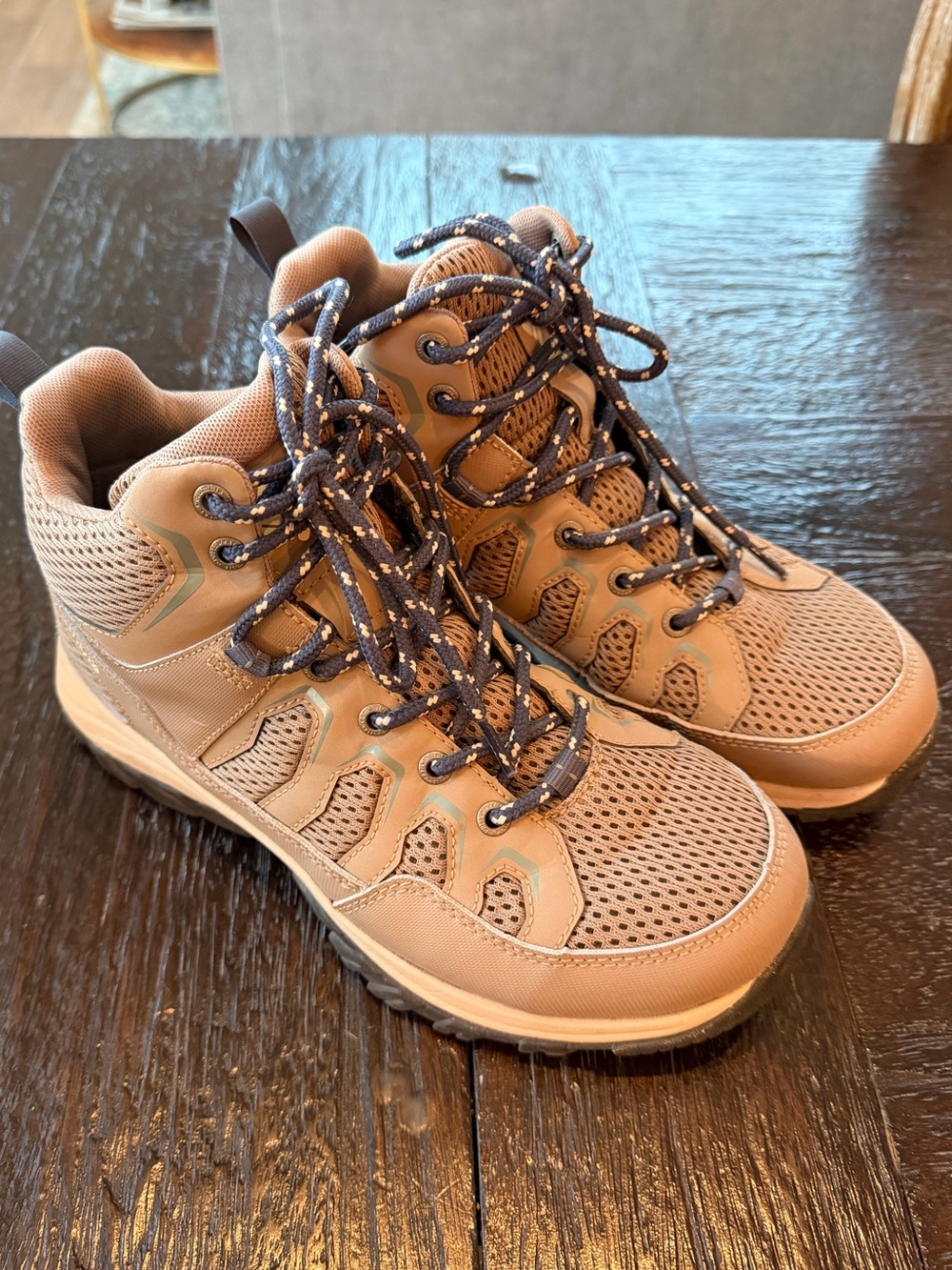 Columbia Women’s Waterproof Hiking Boots – Size 8.5W